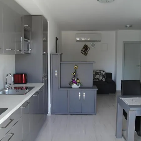 Apartment Aria *